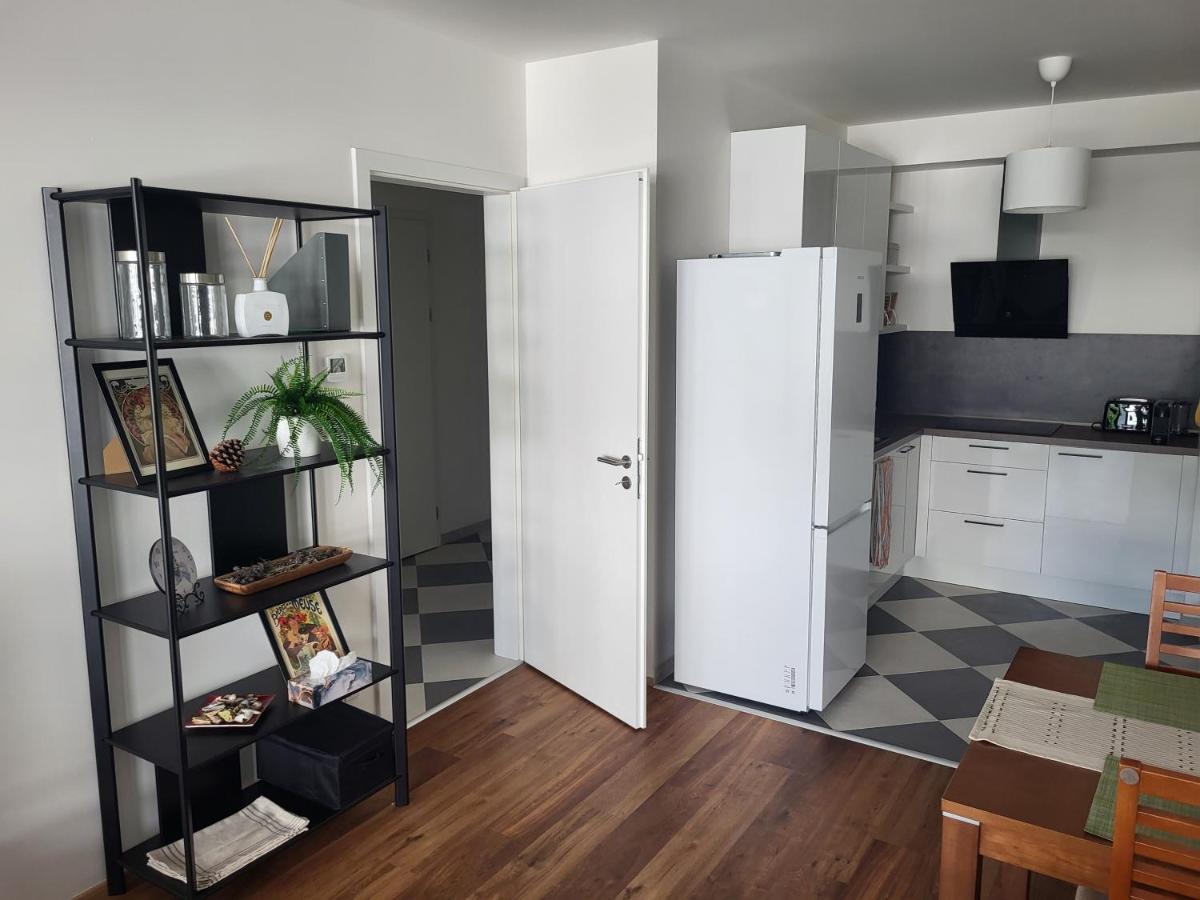 New Apartment In Karlin, Praha 8, Close To Center Экстерьер фото